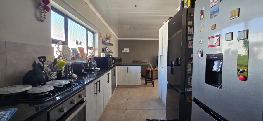 4 Bedroom Property for Sale in Flamwood North West